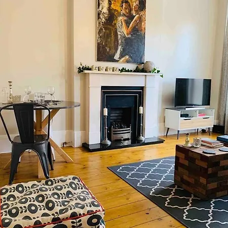 Luxury Fulham Flat With 5* Touches Nr River Thames